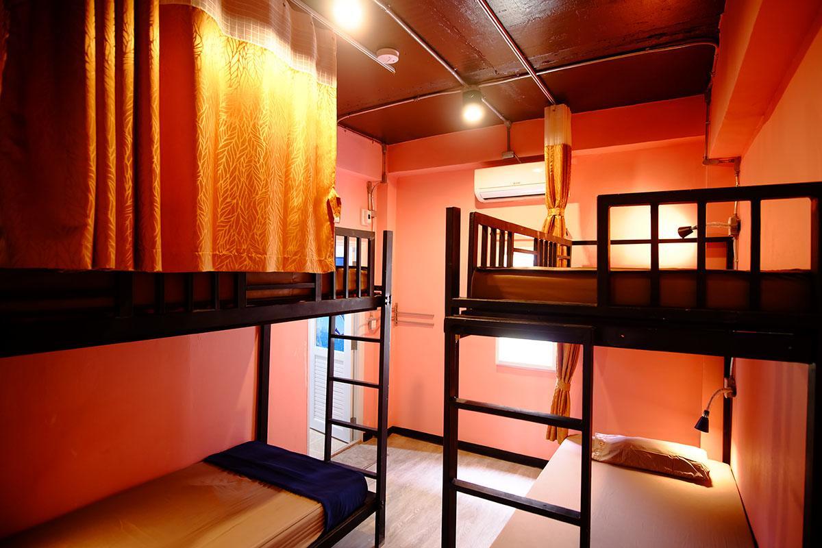 פיטסנולוק Nap Corner Hostel מראה חיצוני תמונה